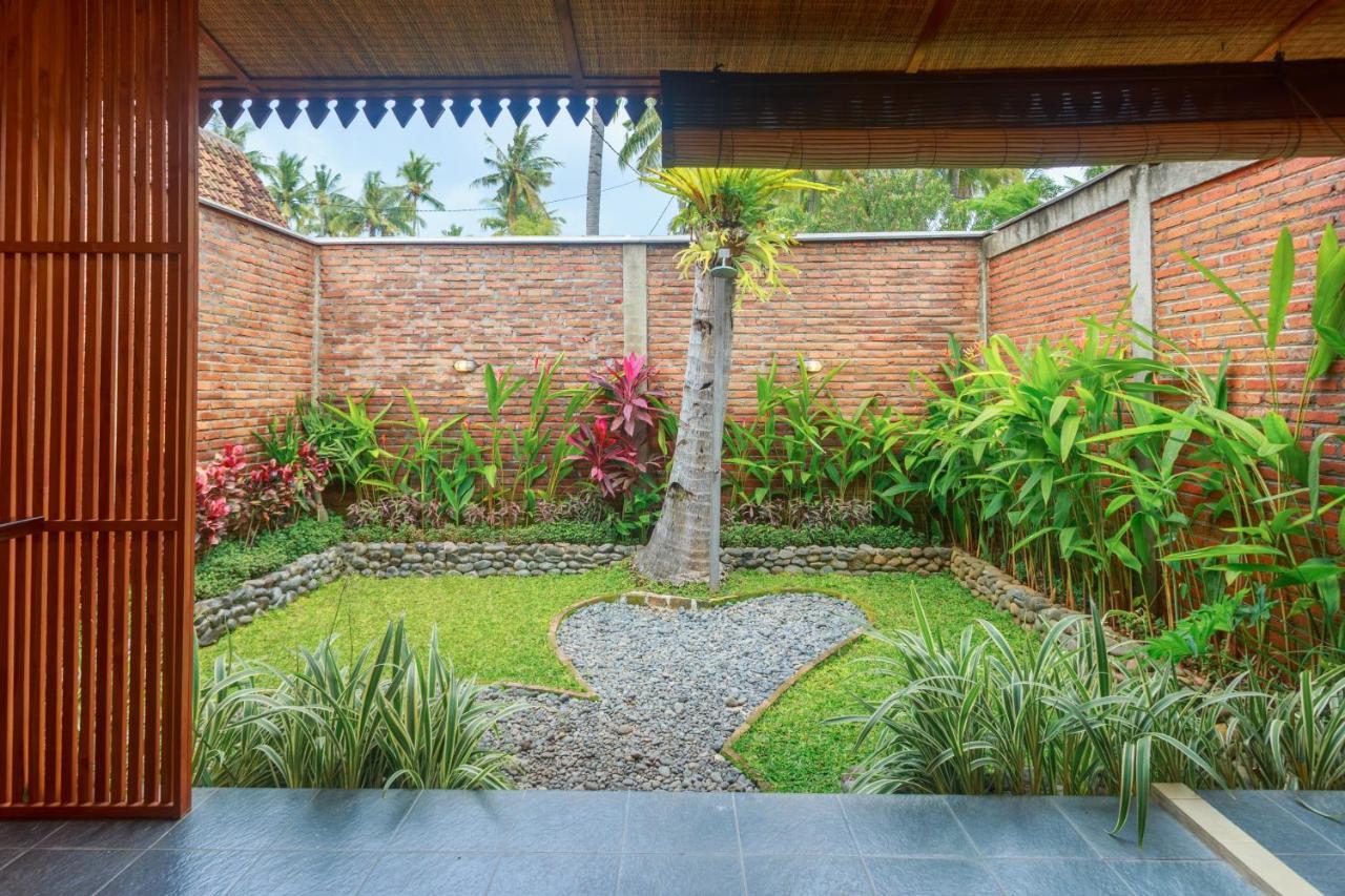Villa So Long Banyuwangi - Ijen Buitenkant foto